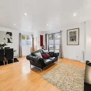 Grange 2 Bed Modern By Tower Bridge Bridge , London United Kingdom